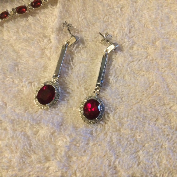 Avon Ravishing Red Tennis Bracelet, Pendant Necklace and Earrings - Picture 3 of 6